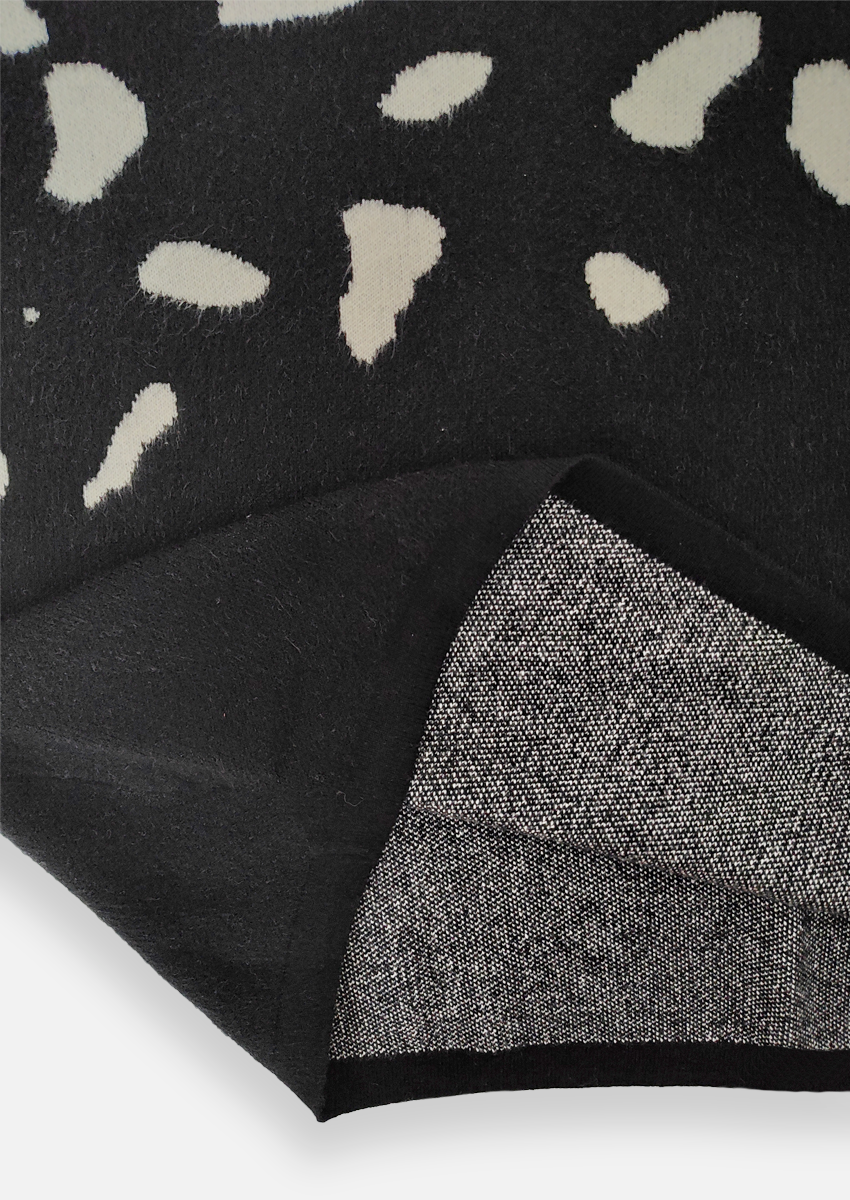 Sweater animal print negro 3
