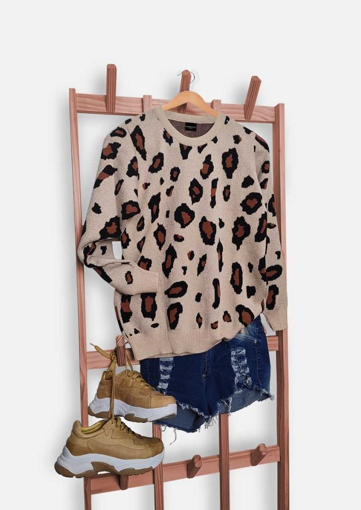 Sweater animal print de mujer con cuello redondo