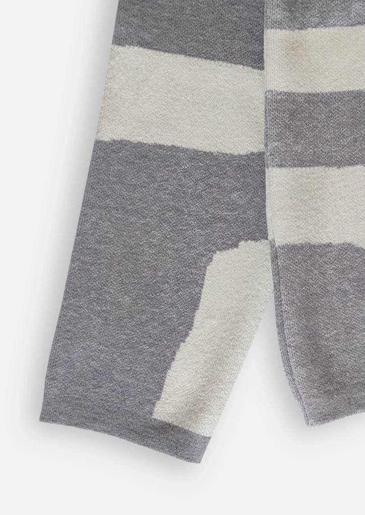 Sweater jackard manchas gris 2